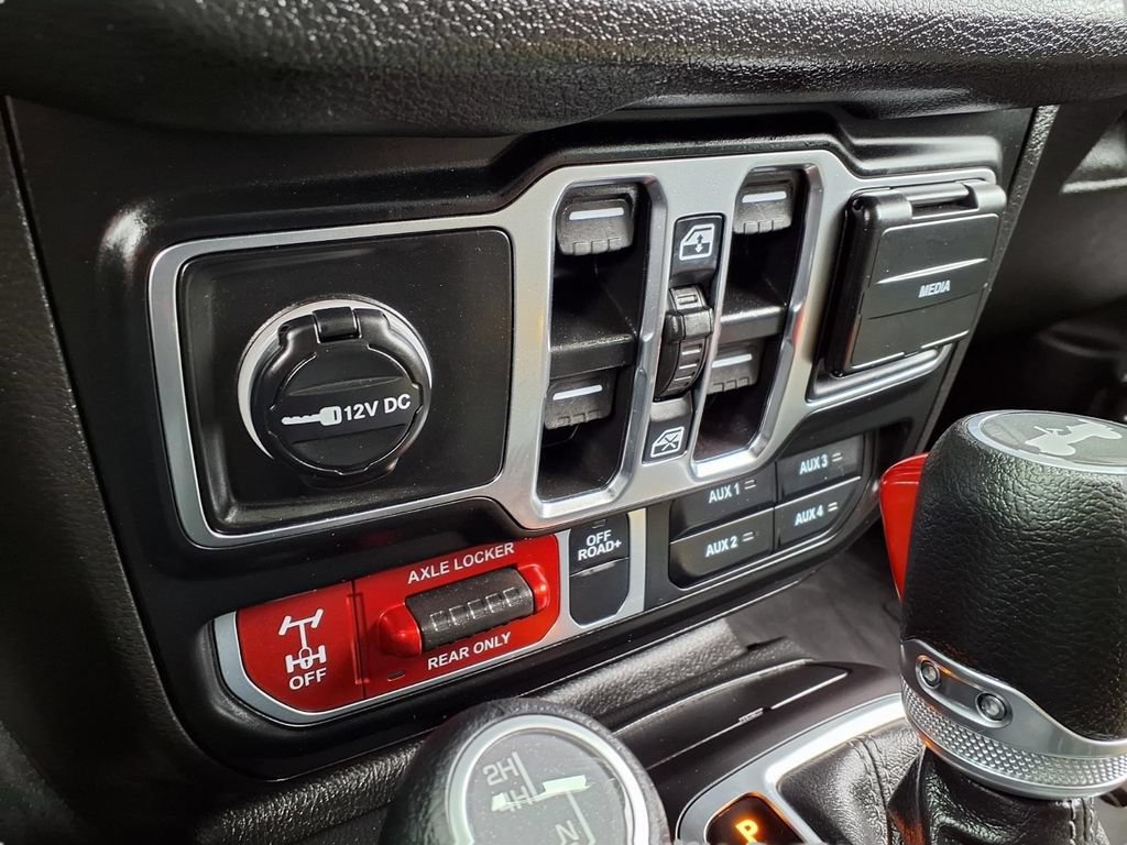 Certified 2025 Jeep Wrangler Unlimited Sport AWD/4WD image 10