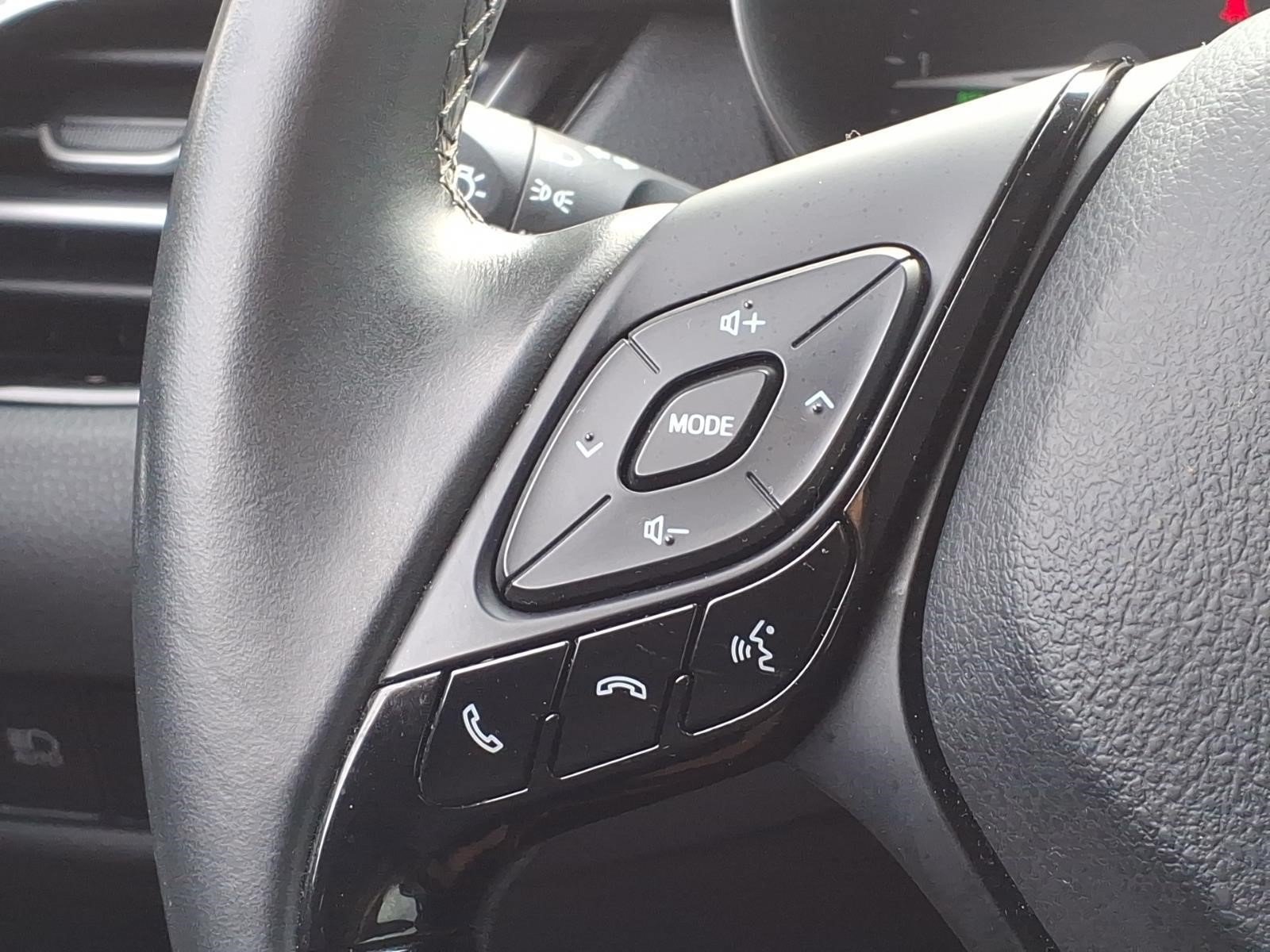 Used 2019 Toyota C-HR Limited FWD image 23