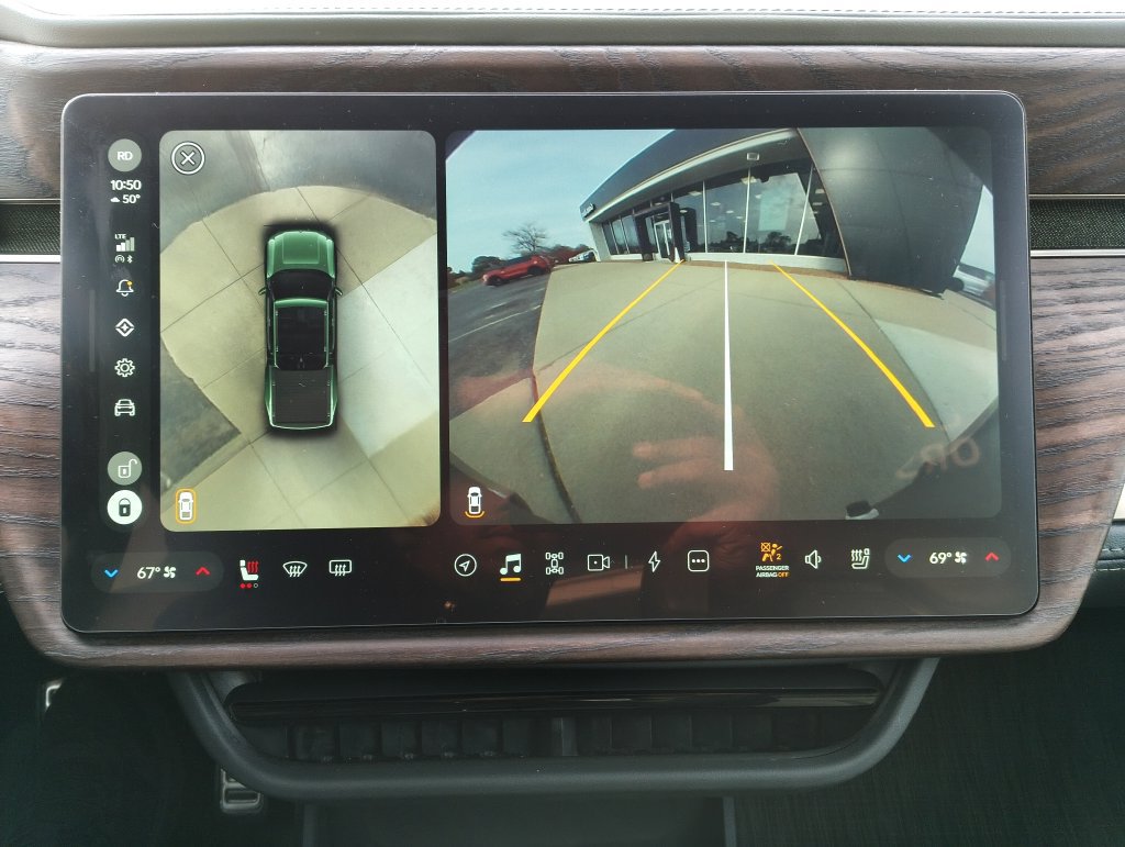 Used 2022 Rivian R1T Launch Edition AWD/4WD image 3