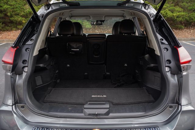 Used 2020 Nissan Rogue SL FWD image 36