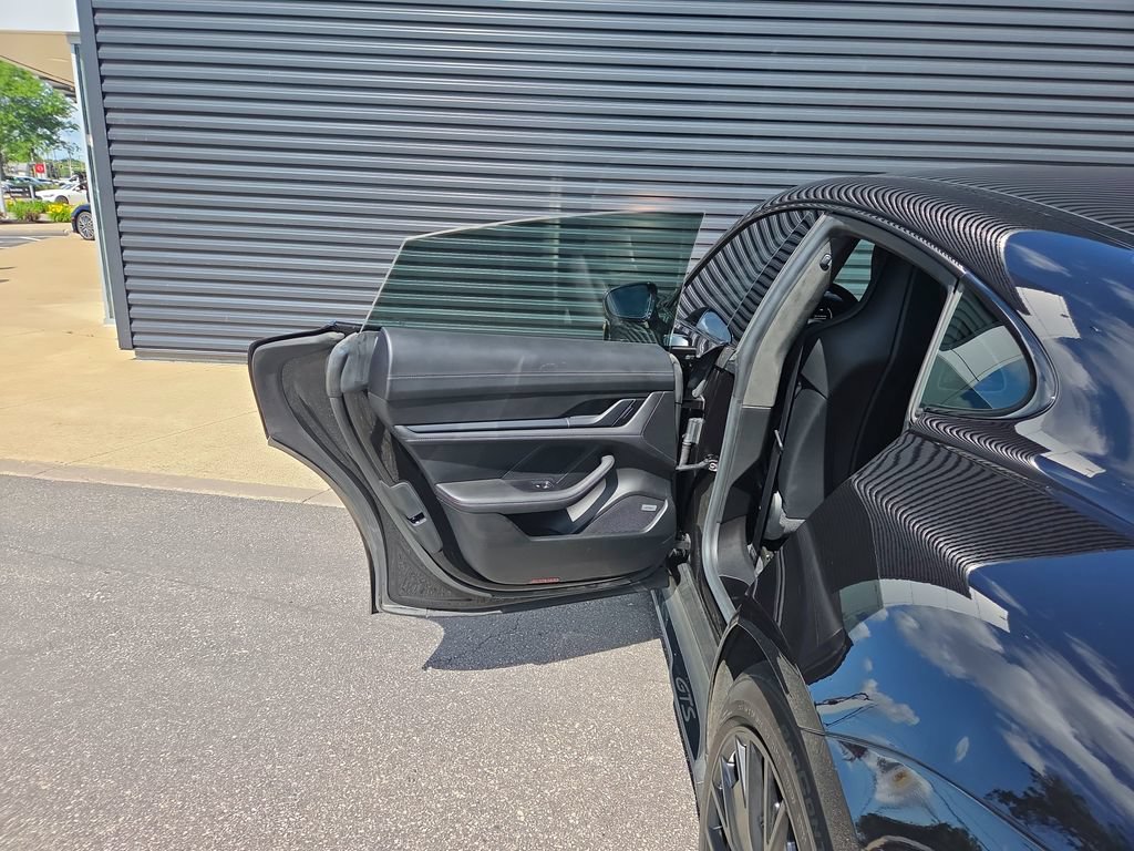 Certified 2022 Porsche Taycan GTS AWD/4WD image 24