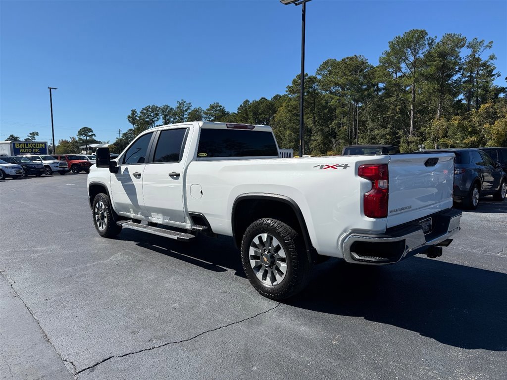 Used 2022 Chevrolet Silverado 2500 Custom w/ Custom Value Package image 5