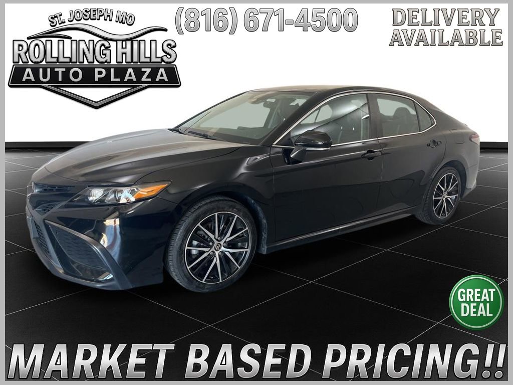 Used 2023 Toyota Camry SE FWD image 1