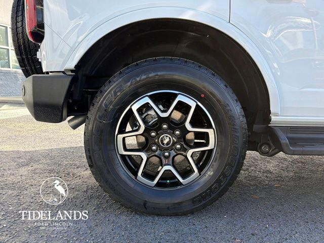 New 2026 Ford Bronco Outer Banks image 32