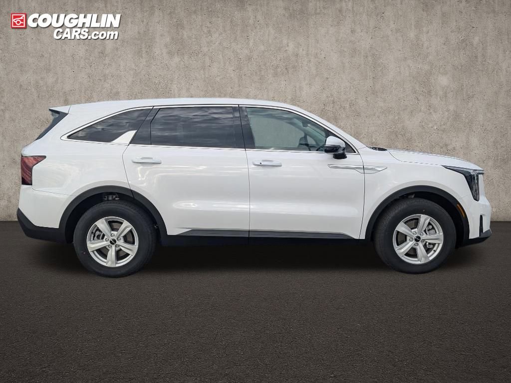 New 2025 Kia Sorento LX image 9