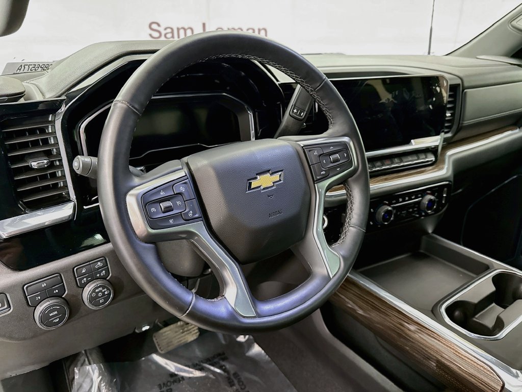Used 2025 Chevrolet Silverado 3500 LT w/ All Star Edition AWD/4WD image 9