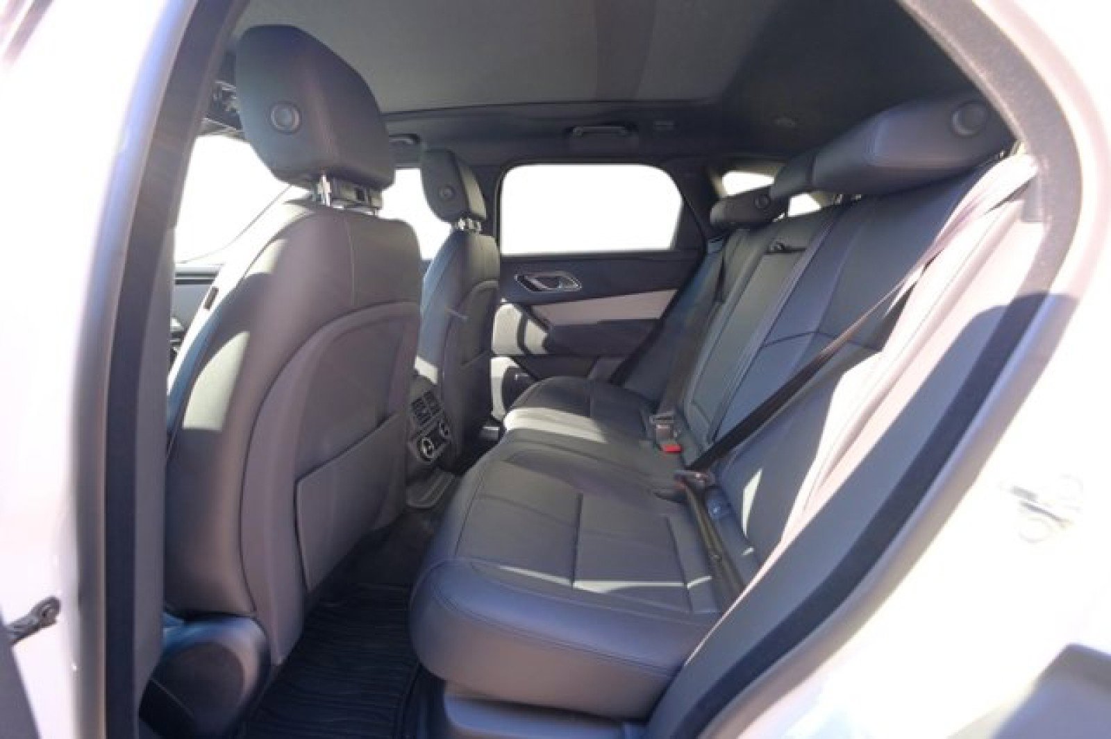 New 2025 Land Rover Range Rover Velar S image 14