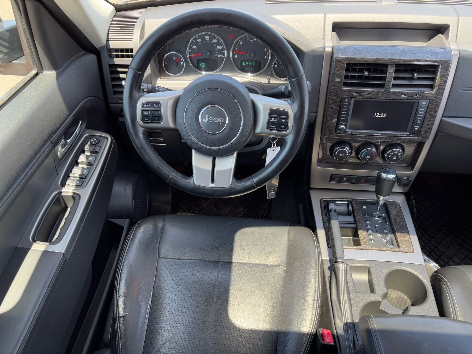 Used 2011 Jeep Liberty Limited w/ Chrome Accents Group image 13
