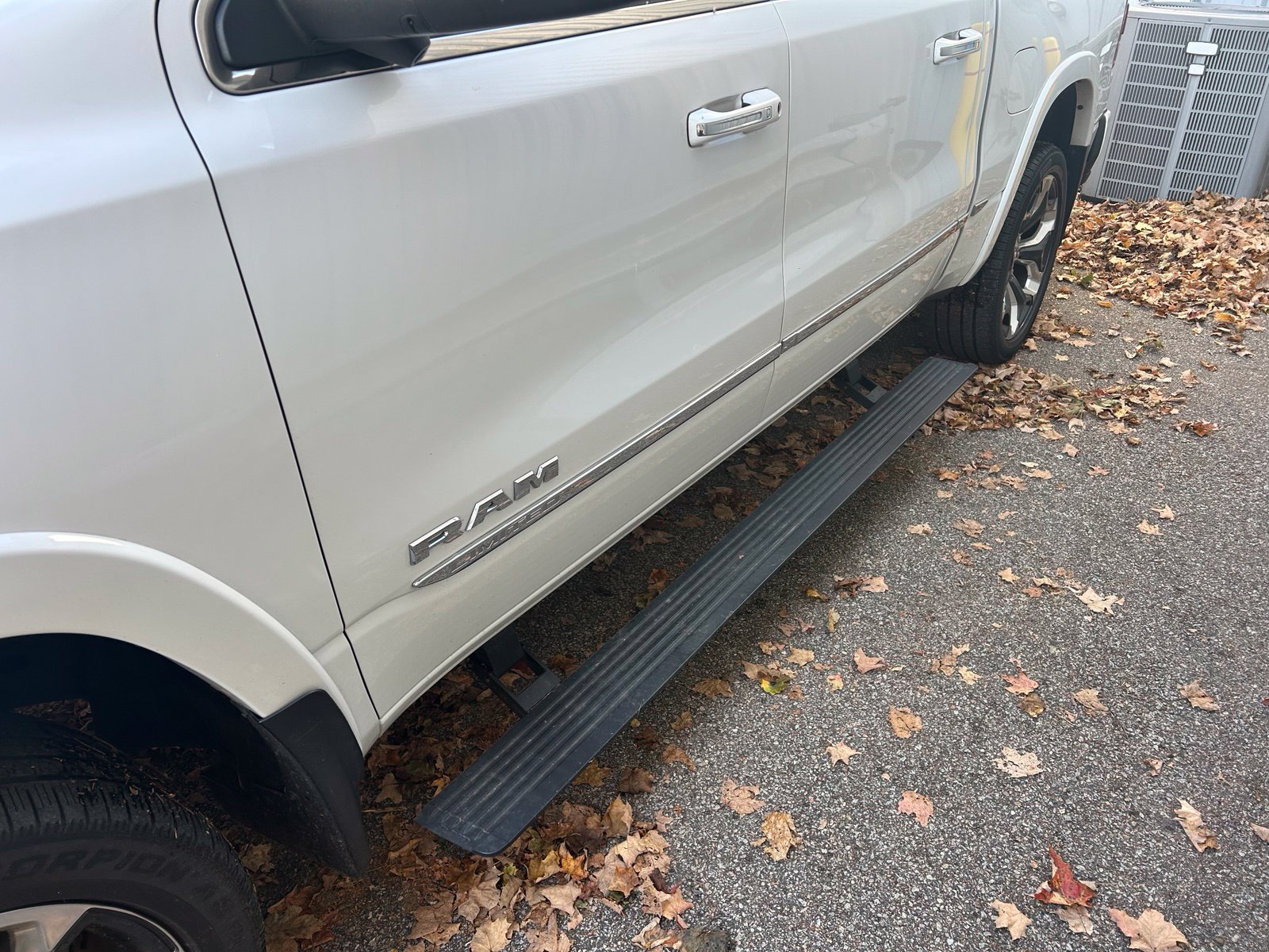 Used 2021 RAM 1500 Limited AWD/4WD image 11