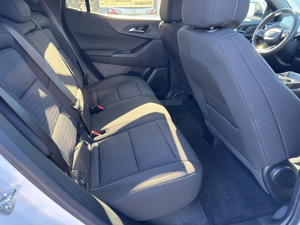 New 2025 Chevrolet Equinox LT w/ Safety and Technology Package image 12