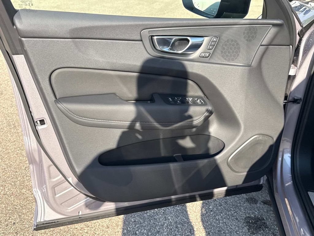 Used 2026 Volvo XC60 B5 Plus w/ Protection Package Premier AWD/4WD image 16
