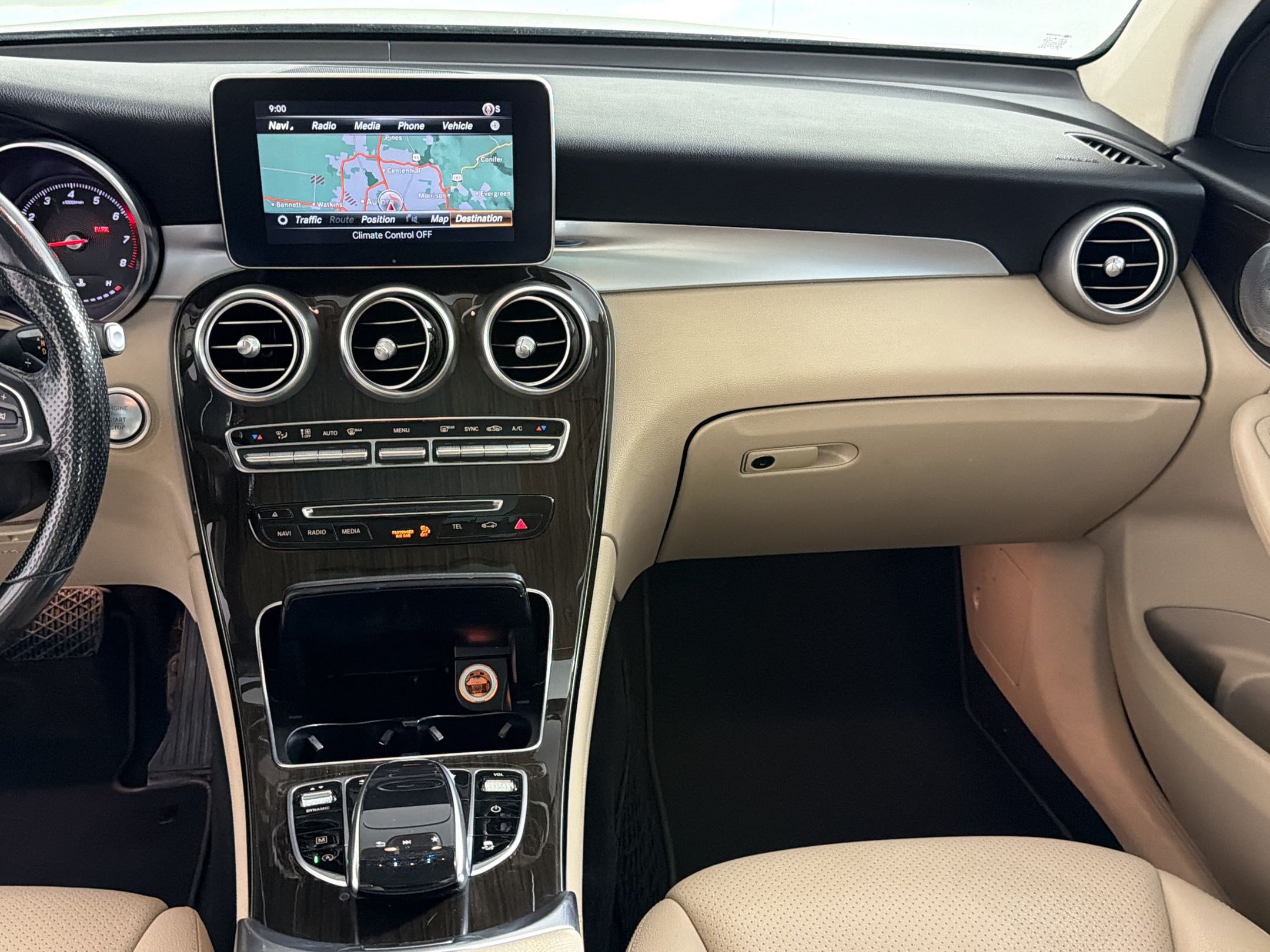 Used 2019 Mercedes-Benz GLC 300 4MATIC image 30