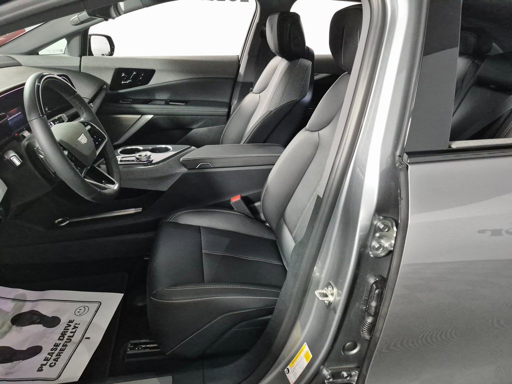 New 2026 Cadillac Optiq Luxury 1 image 9