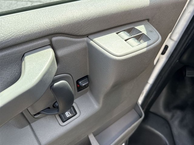 Used 2019 GMC Savana 3500 w/ Power Convenience Package RWD image 19