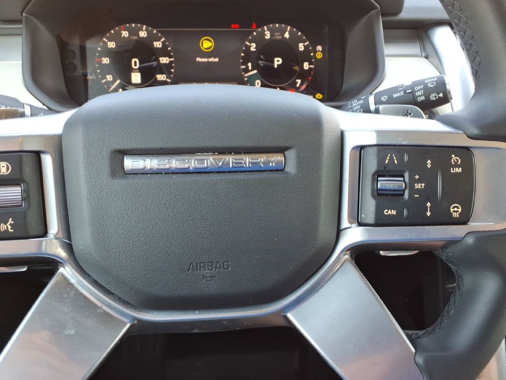 Used 2024 Land Rover Discovery Dynamic SE AWD/4WD image 20