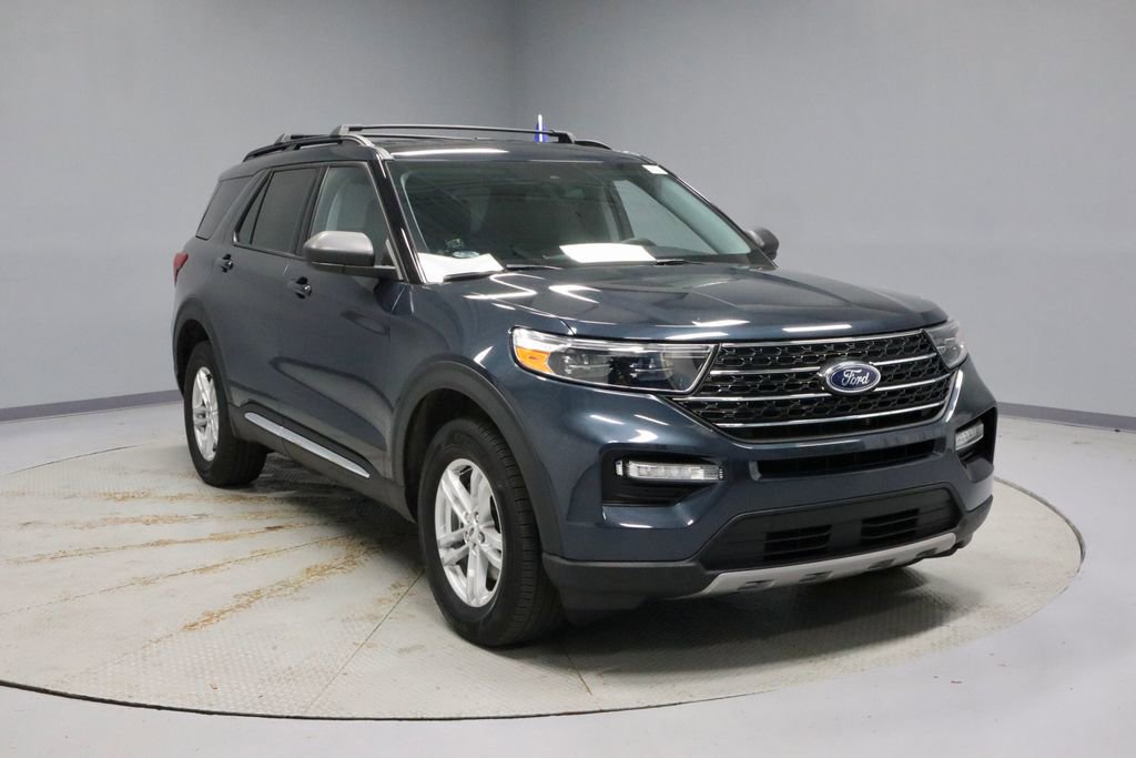 Certified 2022 Ford Explorer XLT w/ Equipment Group 202A image 1