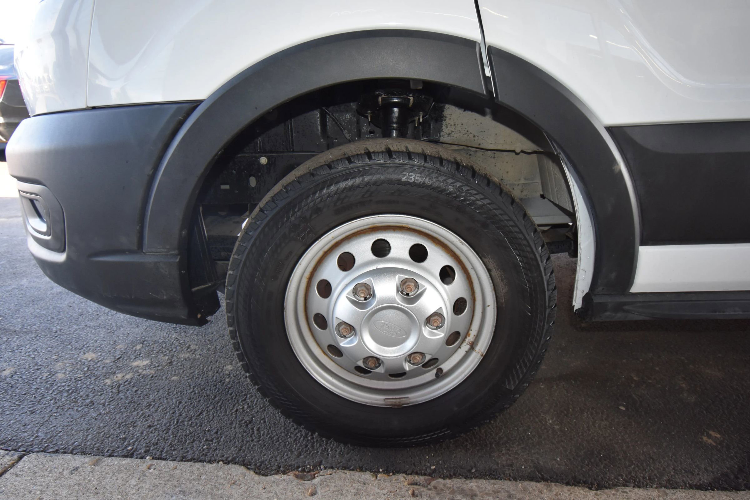 Used 2020 Ford Transit 250 148 High Roof Extended AWD image 25