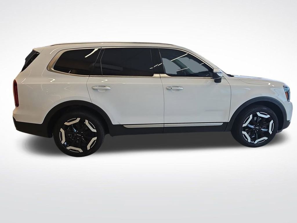 Used 2024 Kia Telluride S w/ S Sunroof Package image 7