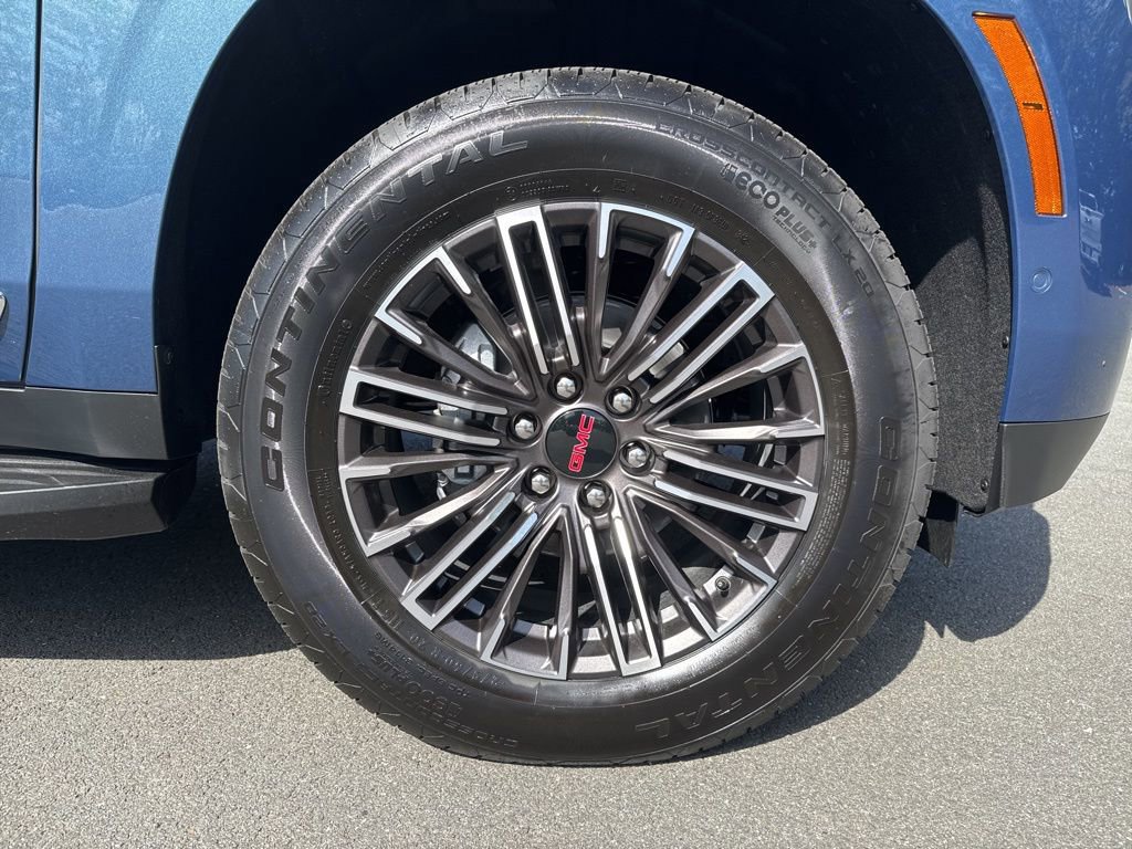 New 2026 GMC Yukon XL Elevation w/ LPO, Floor Liner Package image 9