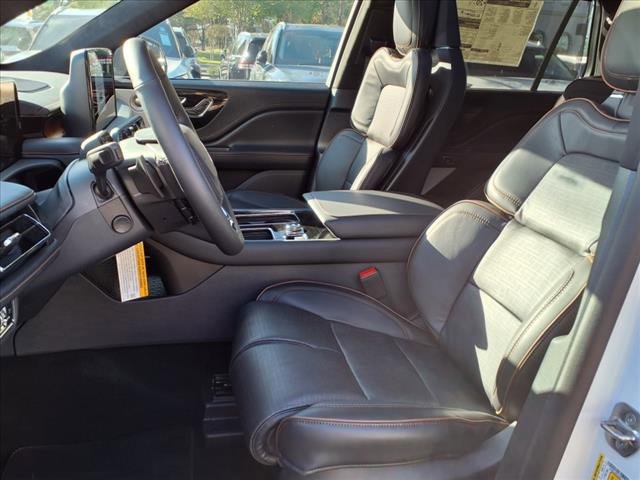 New 2025 Lincoln Aviator Black Label image 14