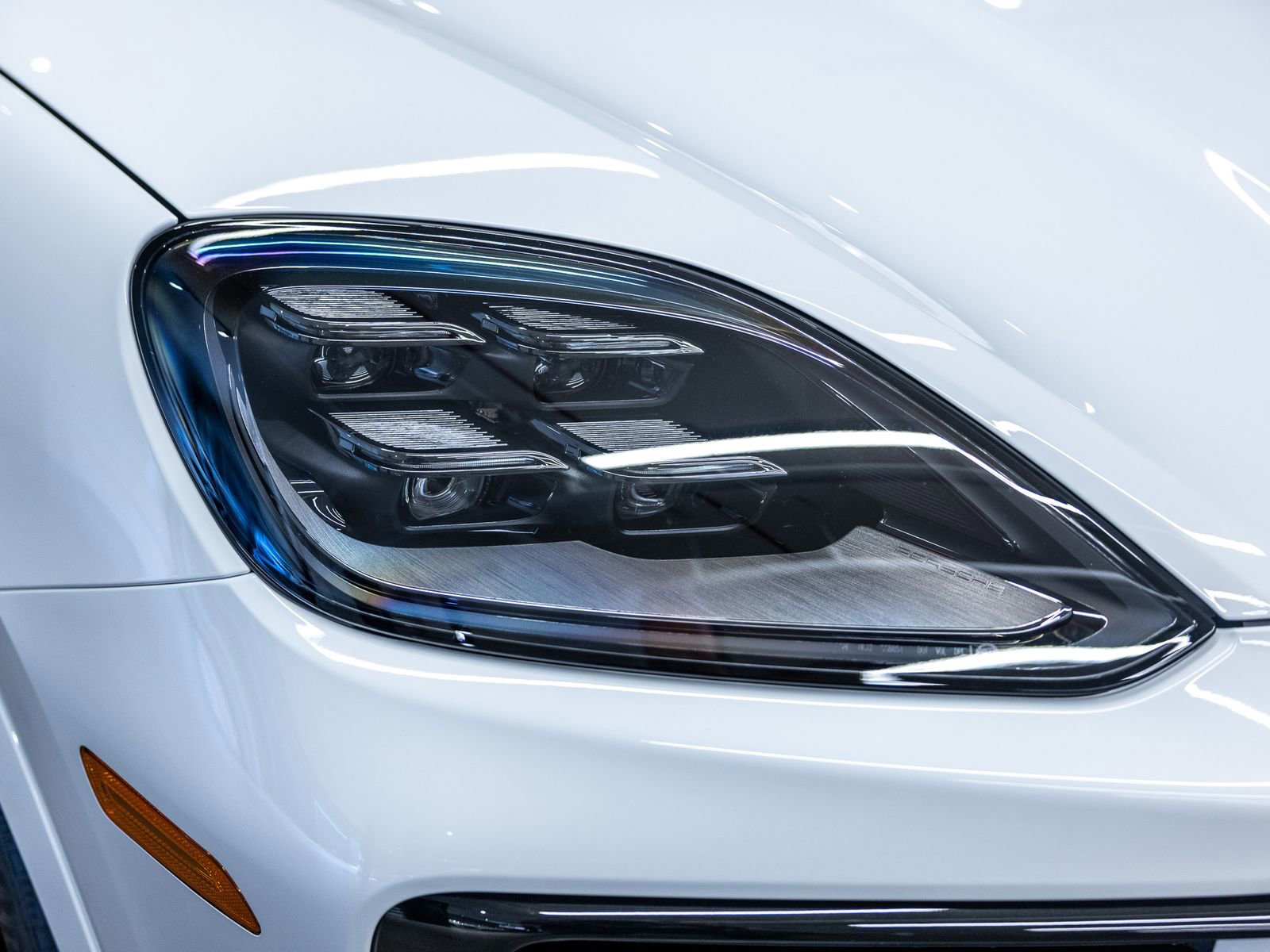 New 2026 Porsche Cayenne Coupe AWD/4WD image 13