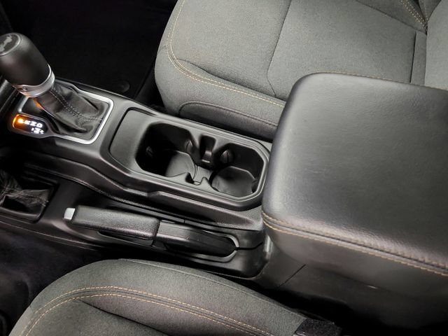 Used 2025 Jeep Wrangler Unlimited Sahara AWD/4WD image 21