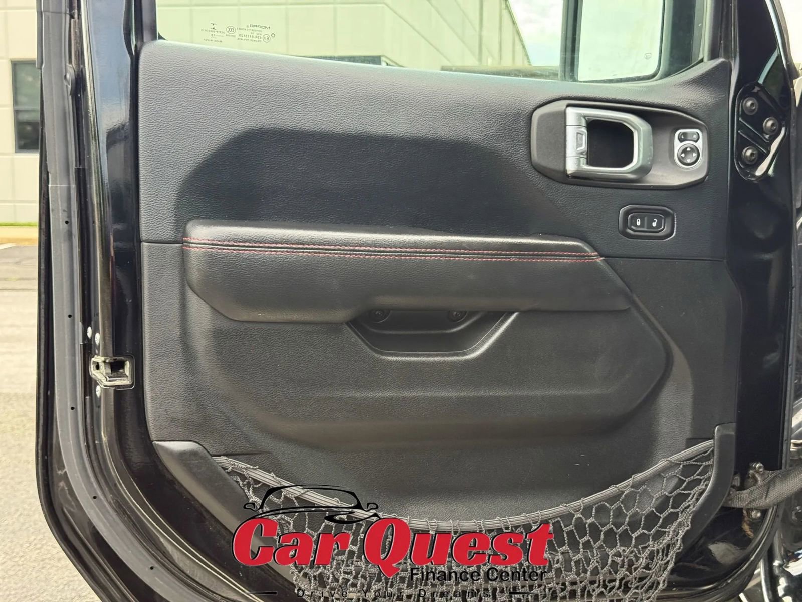 Used 2018 Jeep Wrangler Unlimited Rubicon w/ Dual Top Group image 11