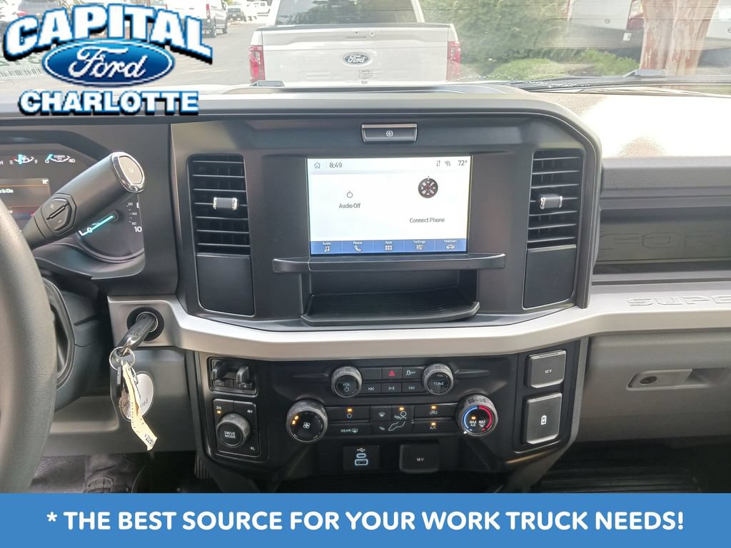 New 2026 Ford F550 4x4 Crew Cab image 17