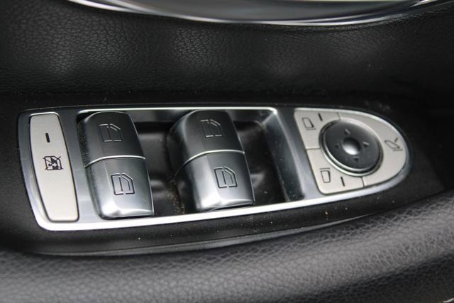 Used 2017 Mercedes-Benz E 400 4MATIC Wagon image 14