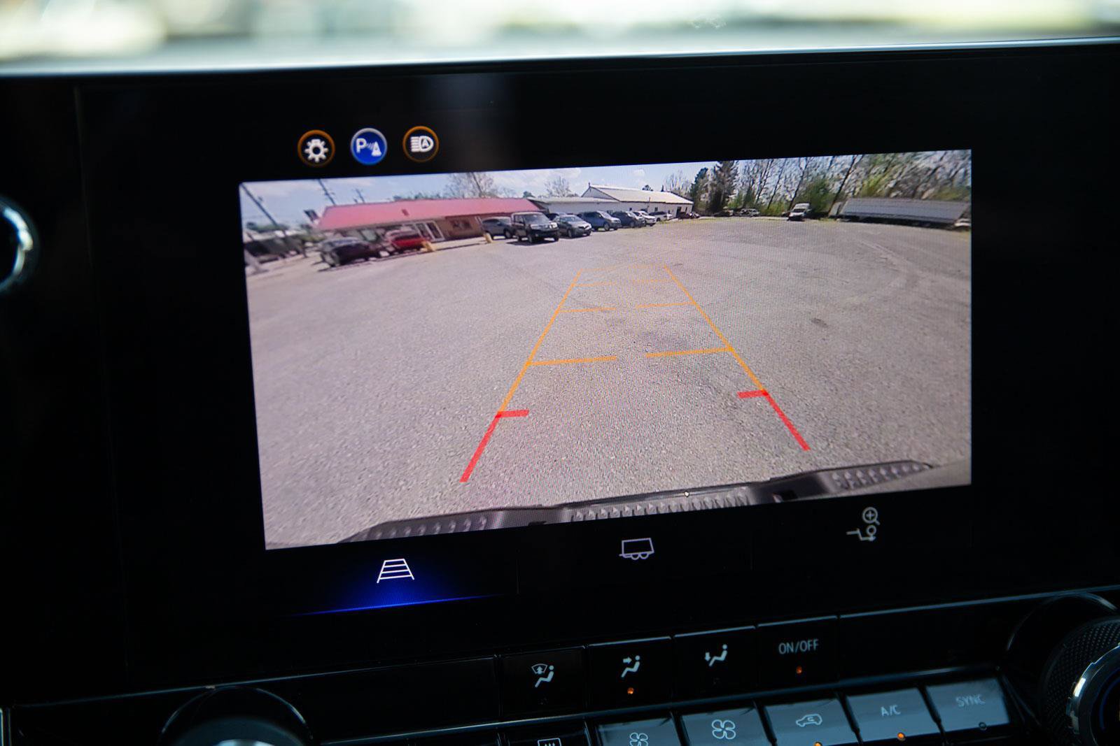 Used 2025 Chevrolet Colorado Trail Boss AWD/4WD image 19