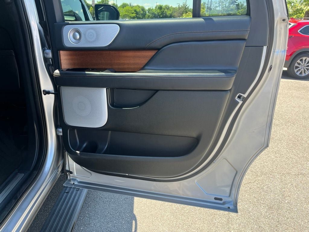 Certified 2023 Lincoln Navigator L Black Label AWD/4WD image 21