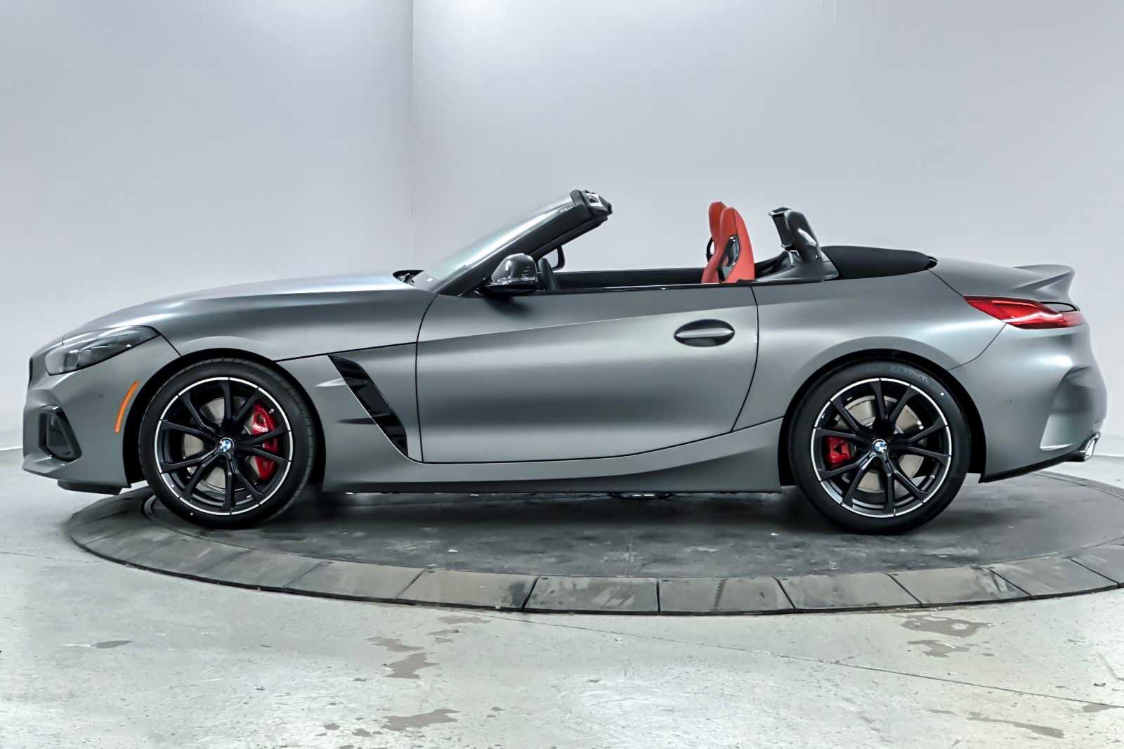 New 2026 BMW Z4 M40i w/ Edition image 4