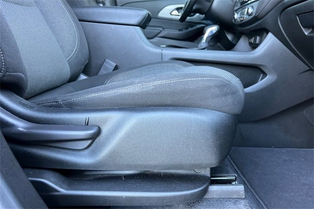 Used 2023 Chevrolet Traverse LT image 23