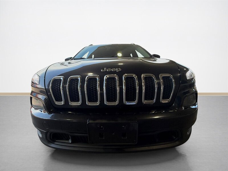 Used 2014 Jeep Cherokee Latitude w/ Comfort/Convenience Group AWD/4WD image 9