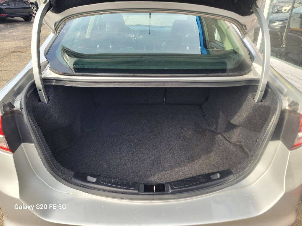 Used 2018 Ford Fusion SE image 14