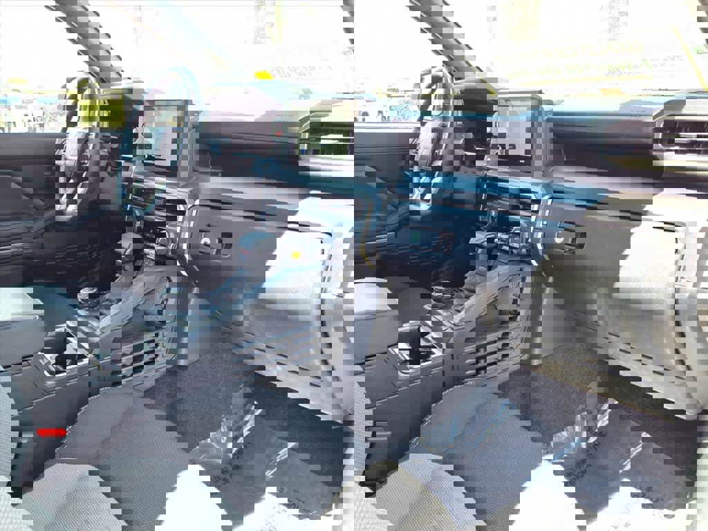 Certified 2025 Toyota 4Runner TRD Off-Road image 23