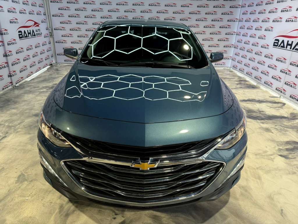 Used 2025 Chevrolet Malibu LT FWD image 4