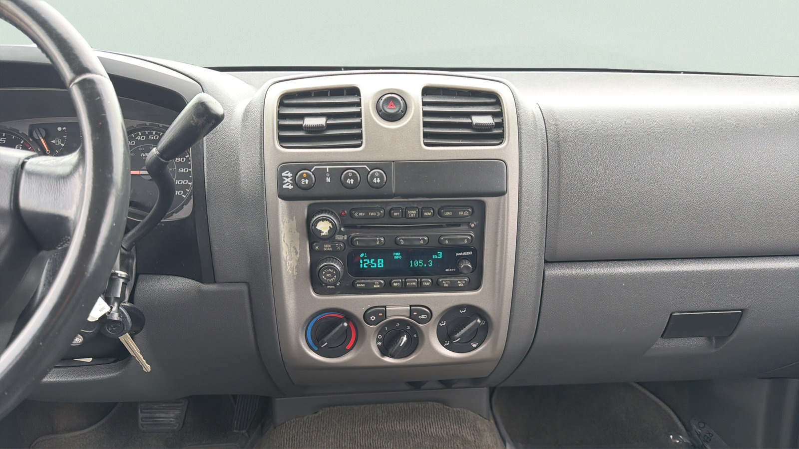 Used 2004 Chevrolet Colorado LS AWD/4WD image 13