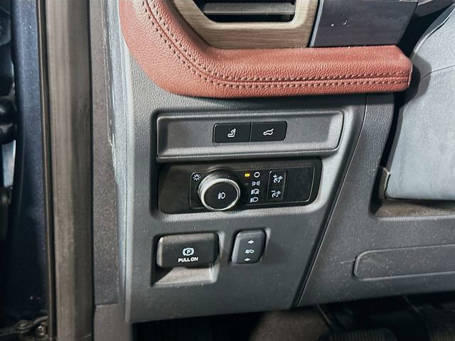 Certified 2024 Ford Expedition Limited image 19