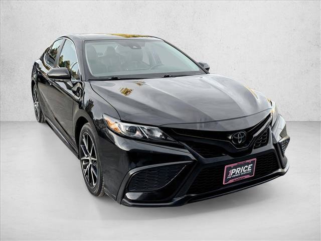 Used 2024 Toyota Camry SE FWD video 3