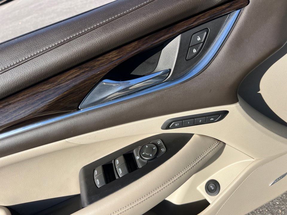 Used 2017 Buick LaCrosse Premium w/ Driver Confidence Package #2 image 31