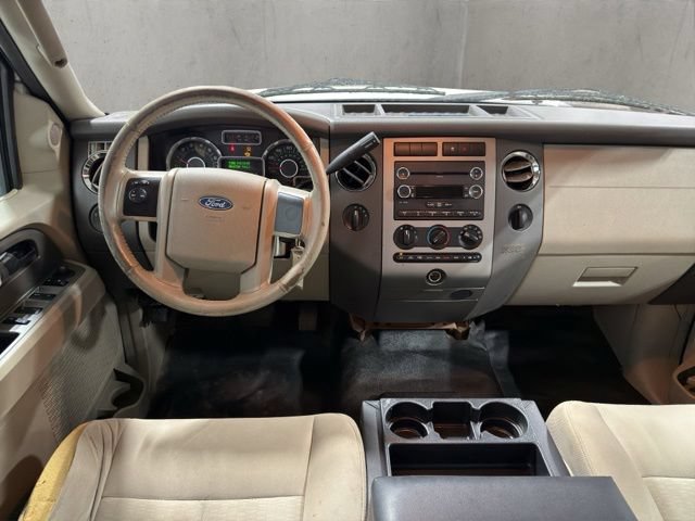 Used 2010 Ford Expedition XLT AWD/4WD image 2