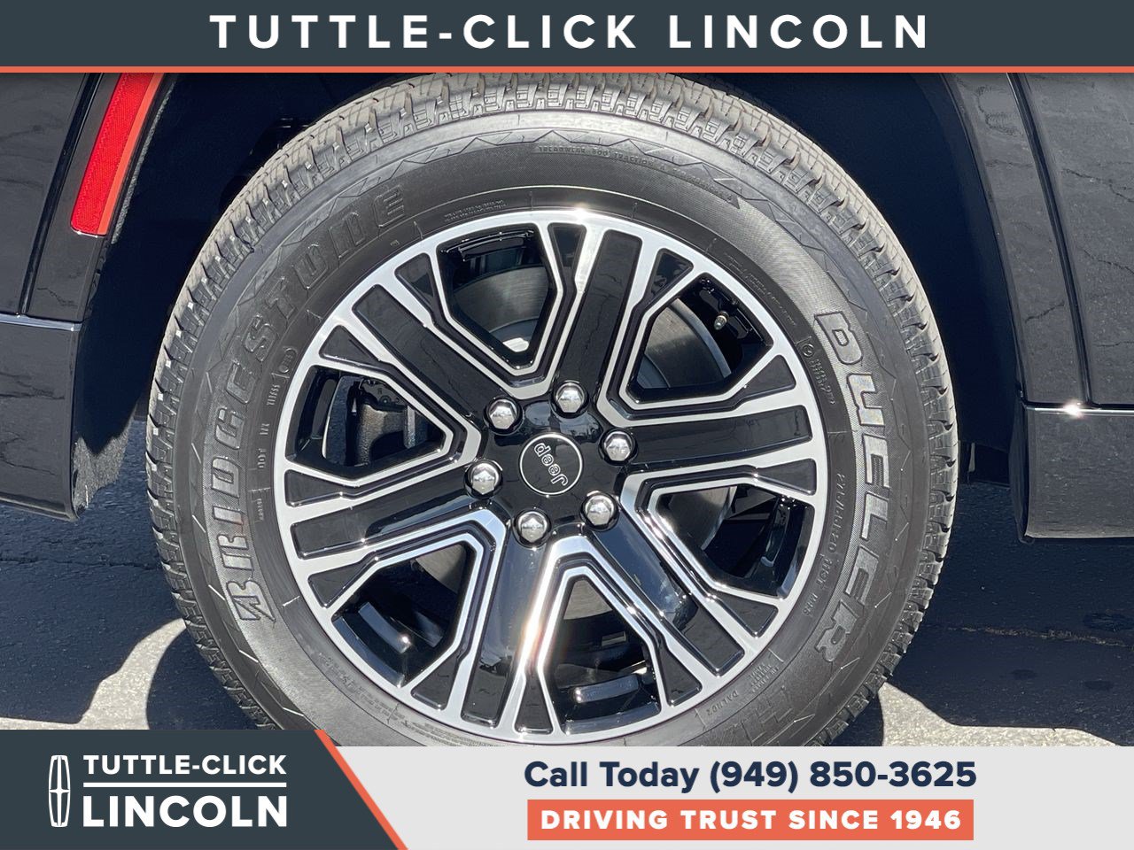 Used 2026 Jeep Grand Wagoneer 2WD w/ Premium Group I image 11