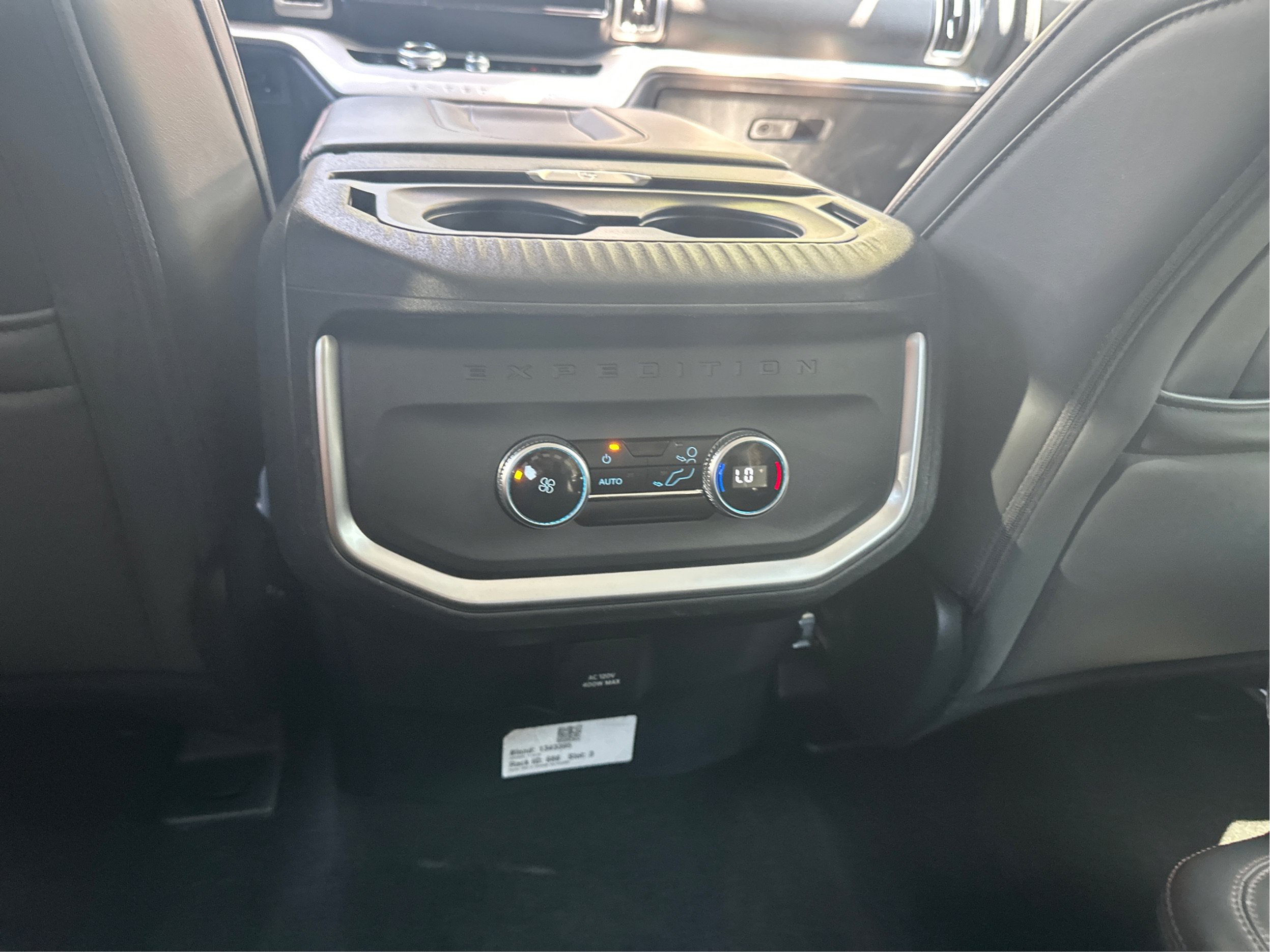 Used 2025 Ford Expedition Active AWD/4WD image 22
