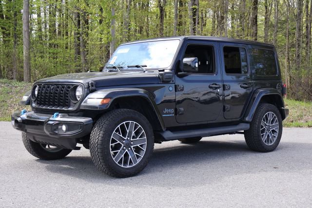 Used 2024 Jeep Wrangler High Altitude AWD/4WD image 5