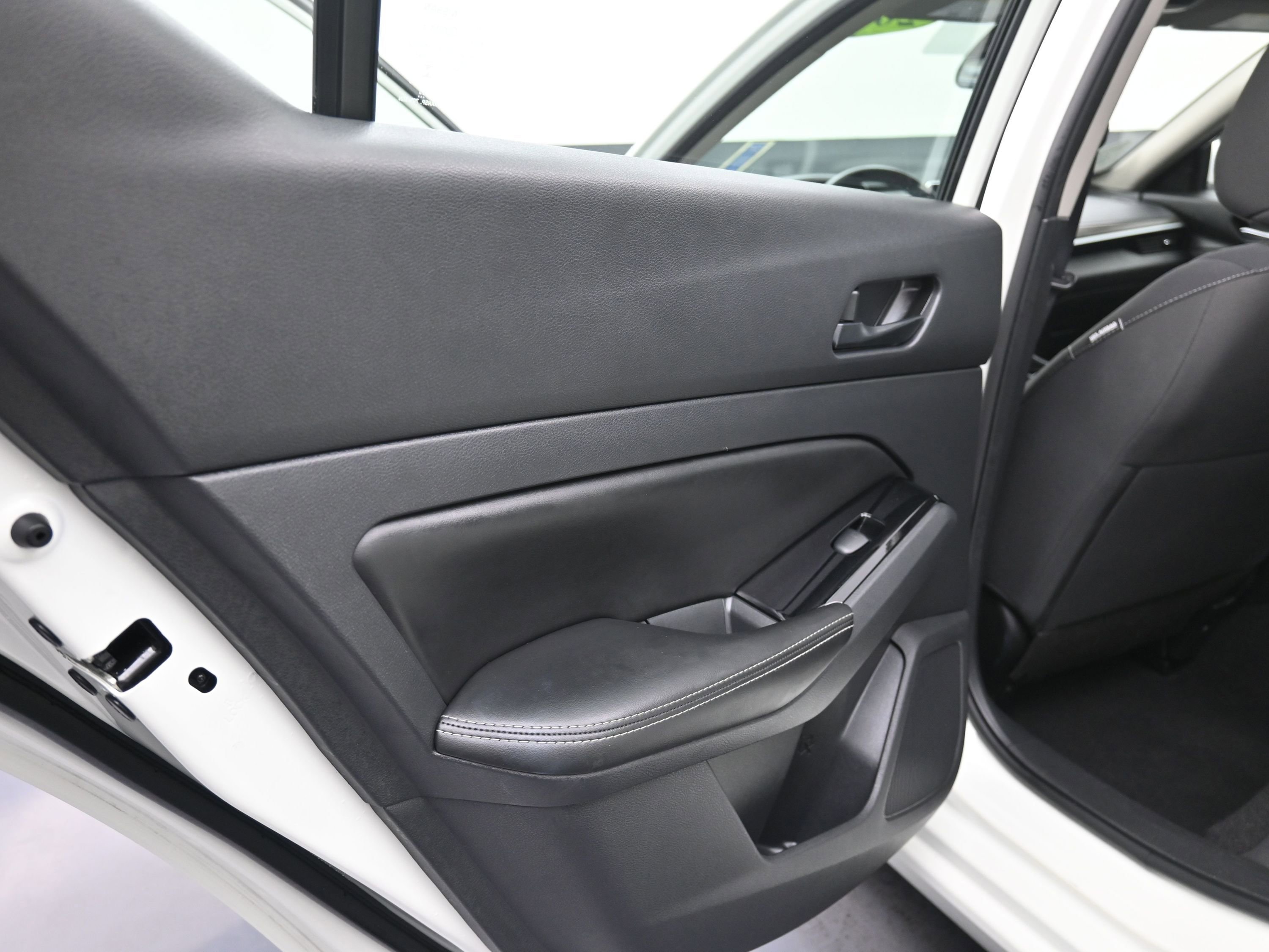 Used 2023 Nissan Altima 2.5 SV image 18