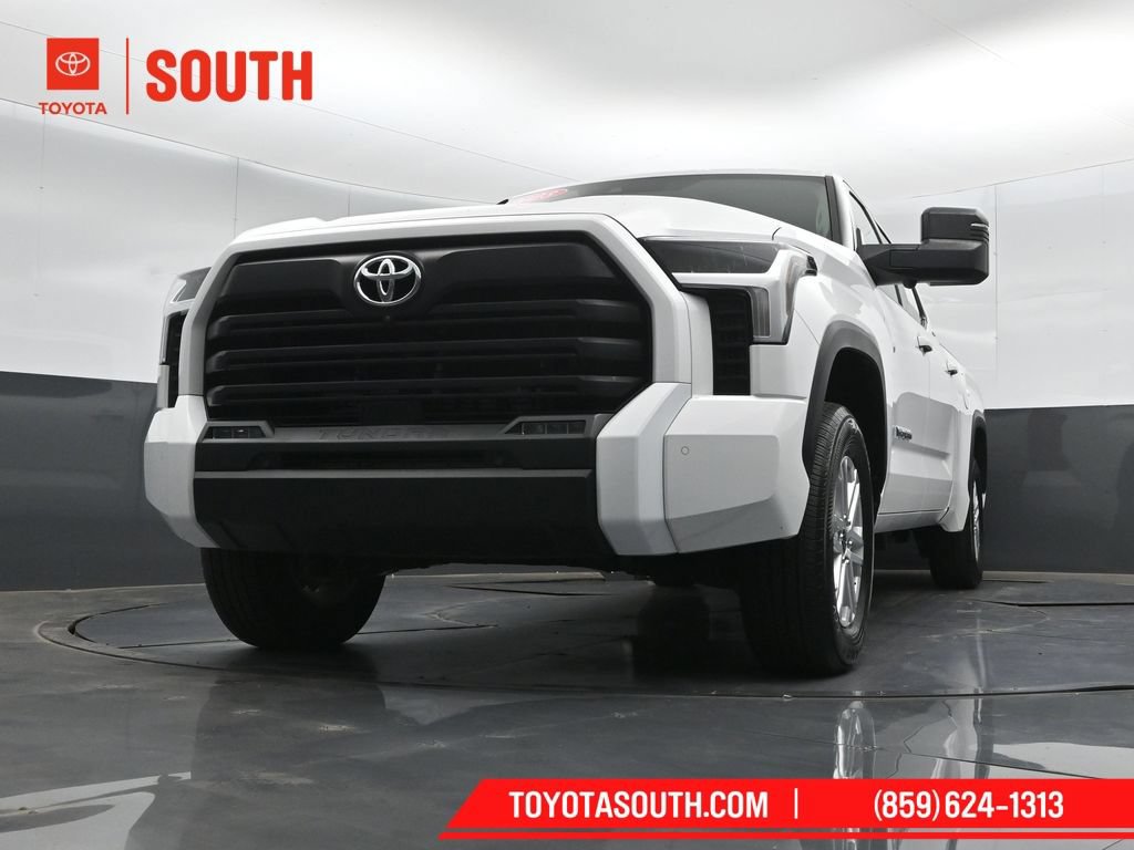 Used 2023 Toyota Tundra SR5 w/ SR5 Premium Package AWD/4WD image 43