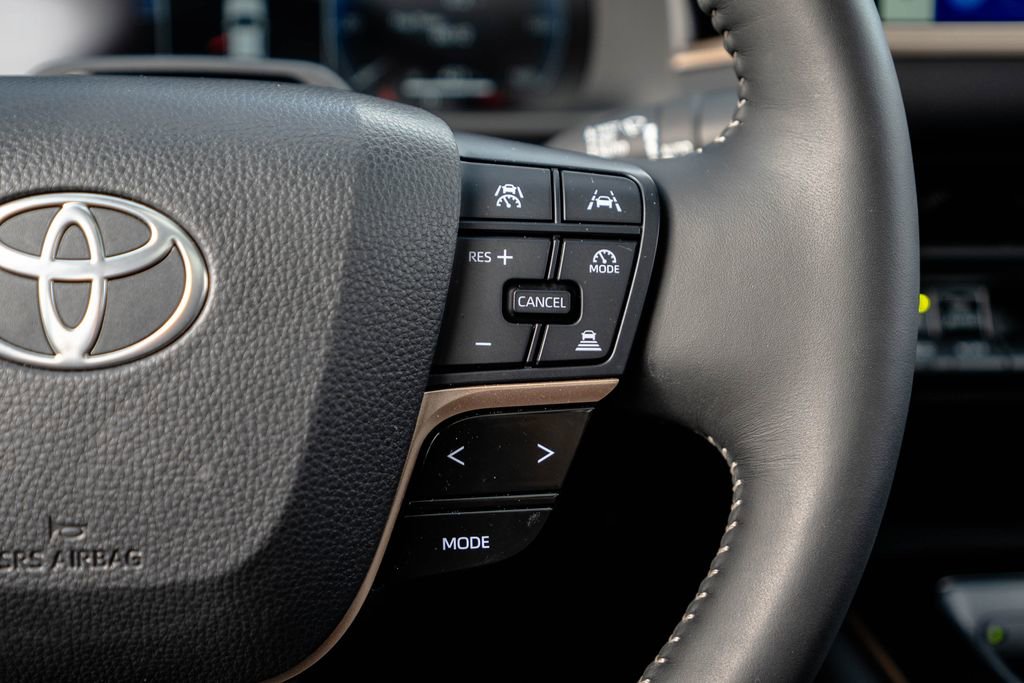 Used 2026 Toyota Crown Limited w/ Advanced Technology Package image 16