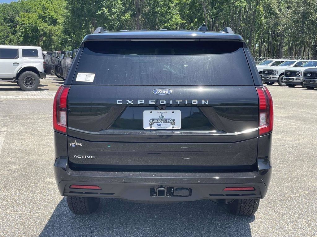 New 2026 Ford Expedition Active RWD image 4