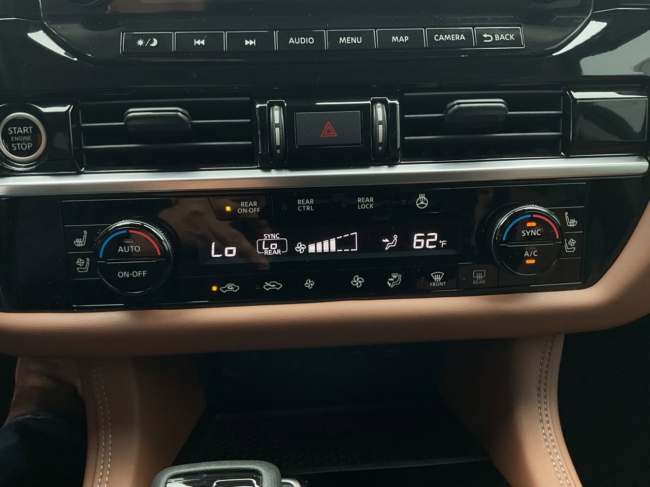 Used 2024 Nissan Pathfinder Platinum w/ Cargo Package AWD/4WD image 29